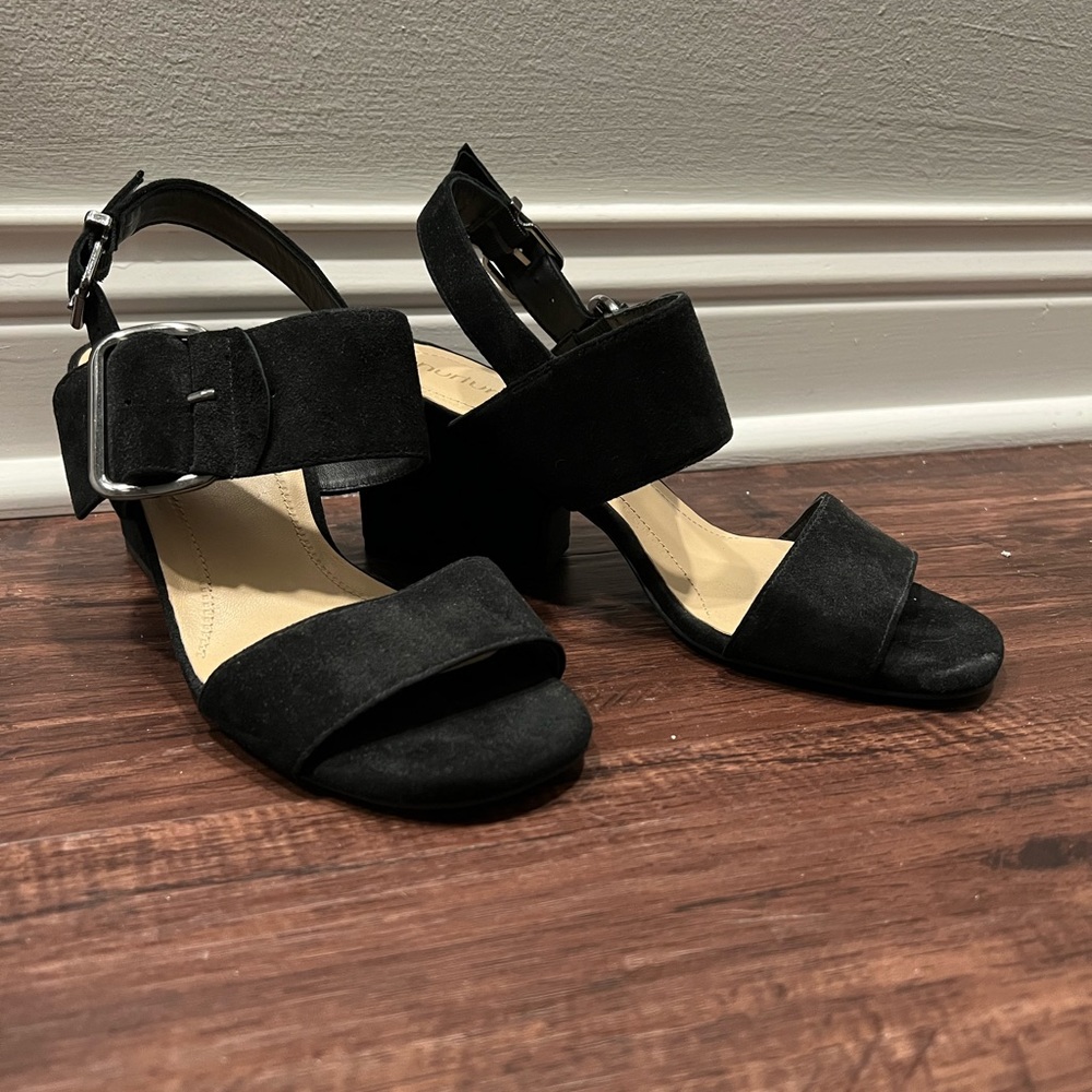 Nurture sandals
